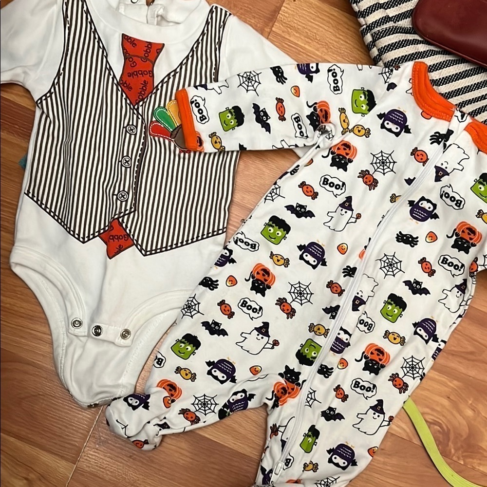 Baby Holiday Pair Thanksgiving Halloween Size 0-3 months